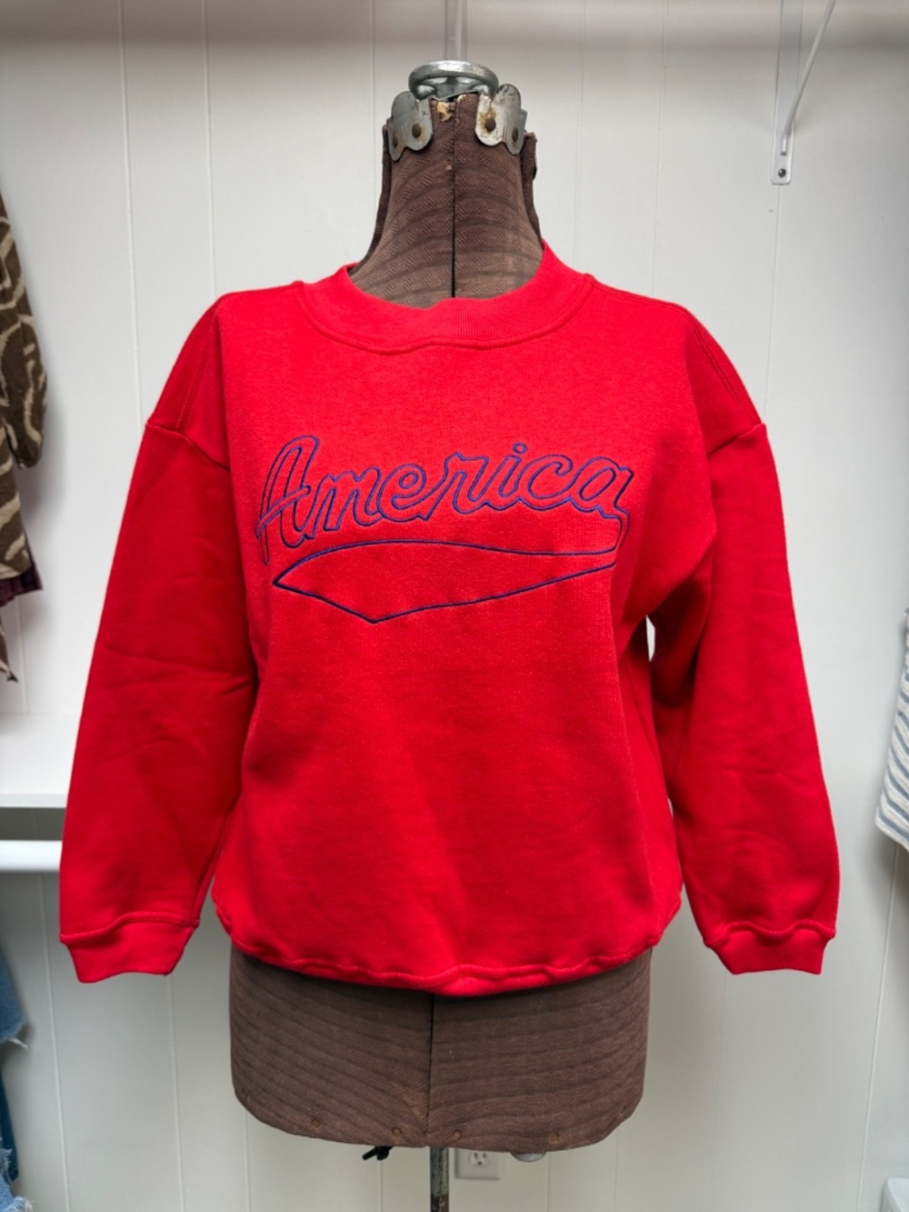 Vintage '80s '90s Perry Ellis Embroidered 'America' Sweatshirt Patriotic Unisex